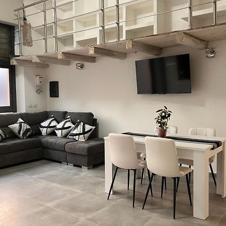 Urban Charme Loft Apartment Доргали Екстериор снимка